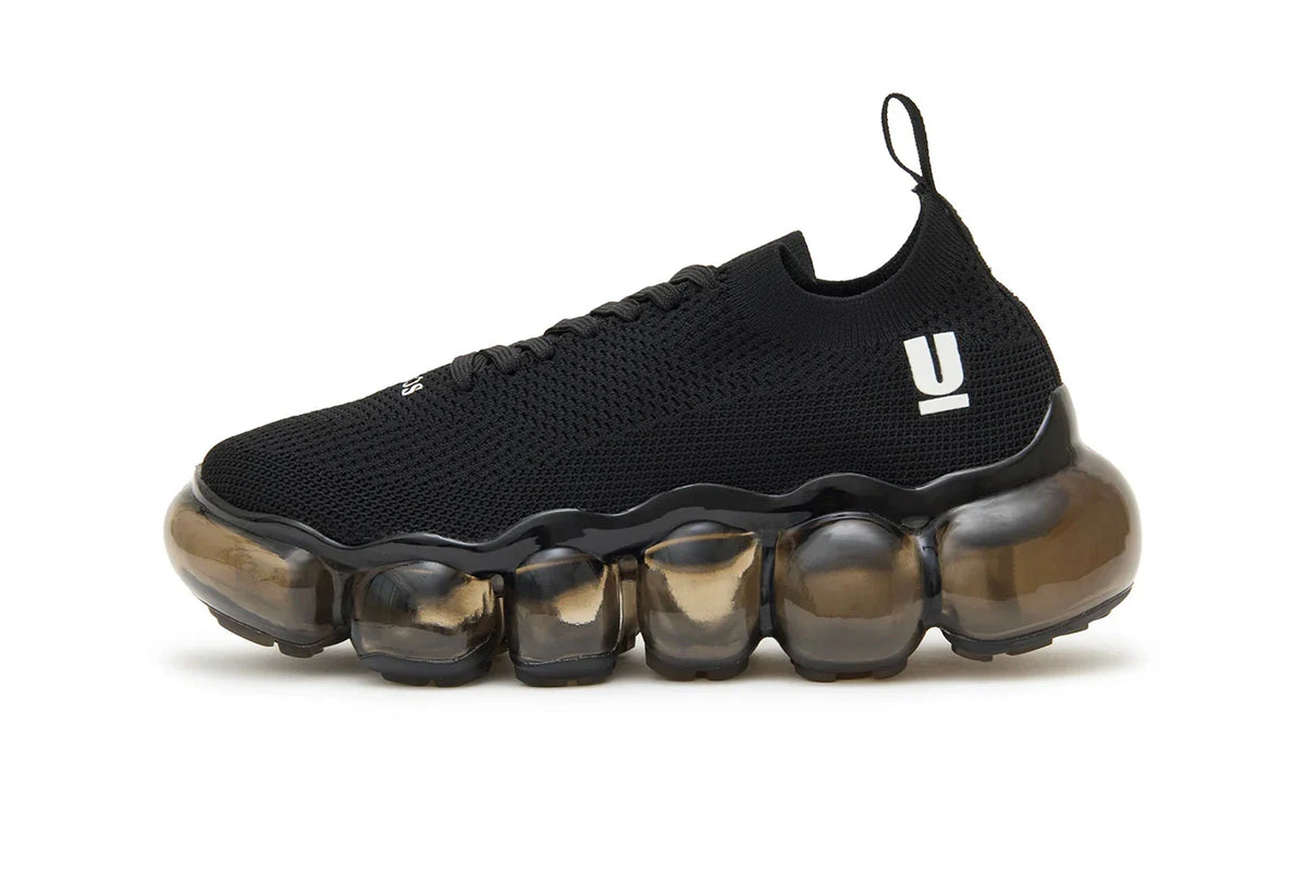 UNDERCOVER x grounds JEWELRY sneaker noire semelle bulles transparentes.