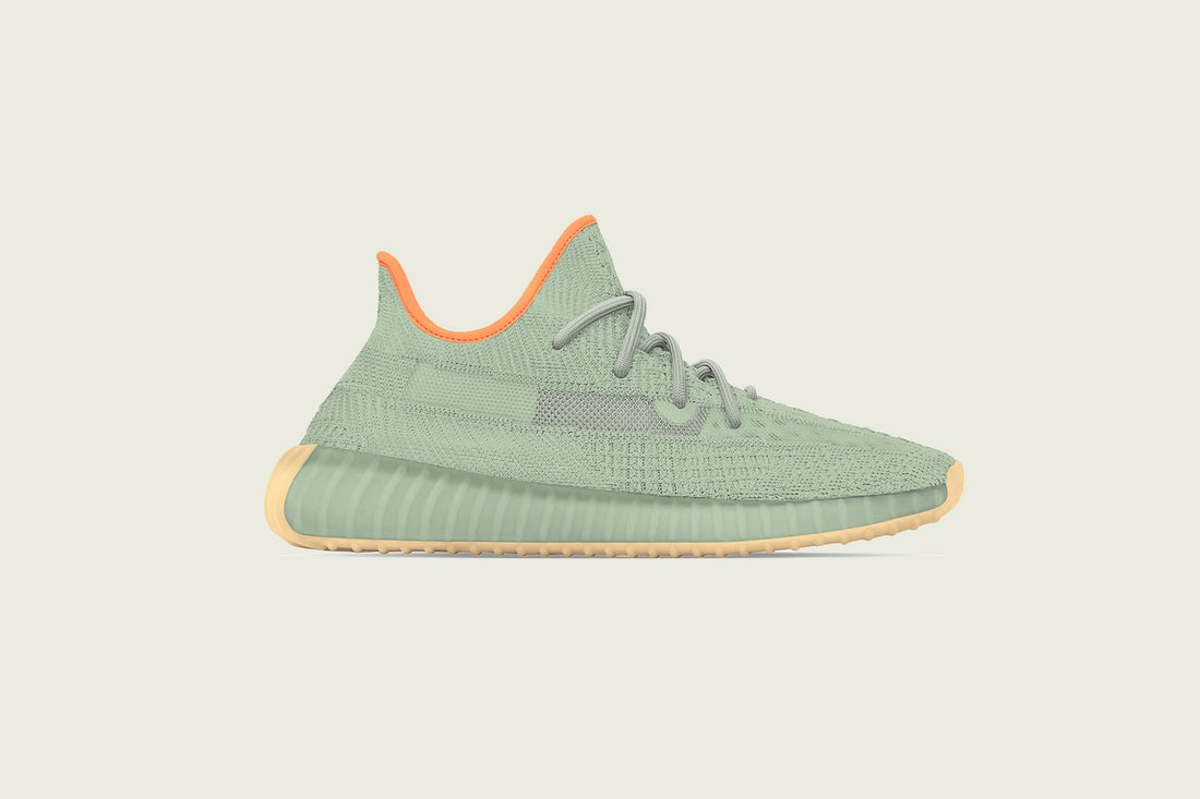La version réflective de la Yeezy Boost 350 V2 "Desert Sage" est là !